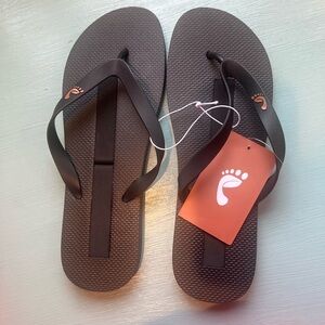 Earthing Coachella Flip Flops me size 10 black grounders